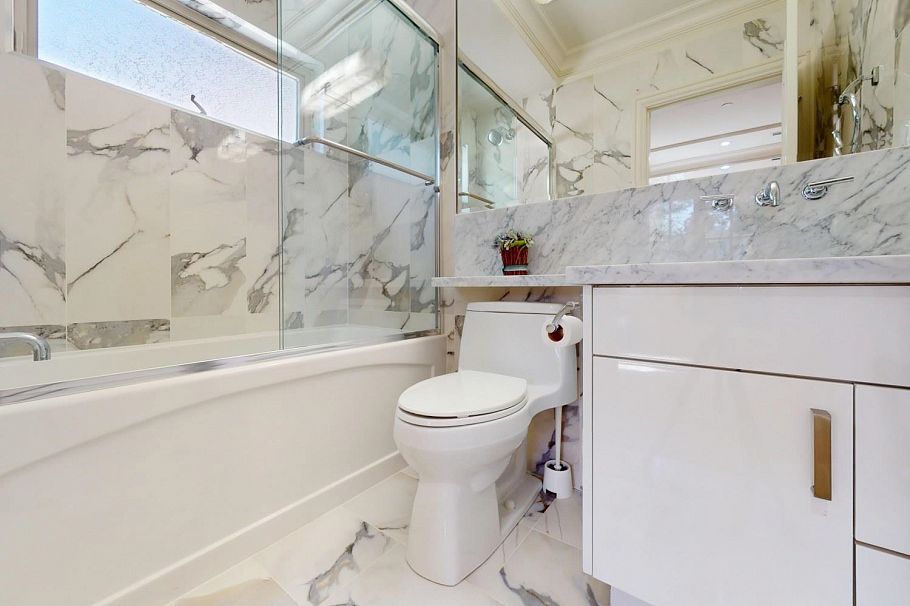 3749 W 11th Avenue Vancouver, BC - 21