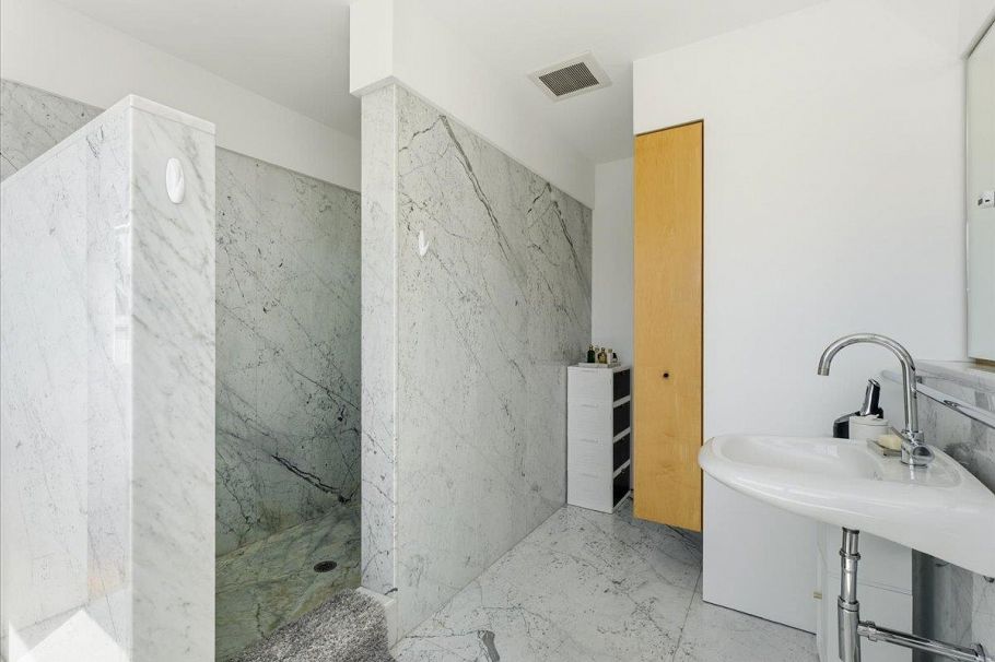 4056 W 36th Avenue Vancouver, BC - 26