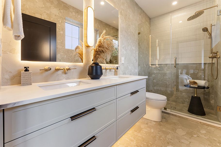 1 2256 Pender Street Vancouver, BC - 23