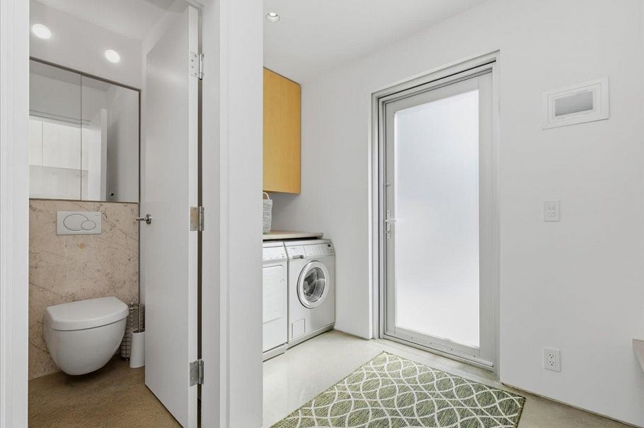 4056 W 36th Avenue Vancouver, BC - 35