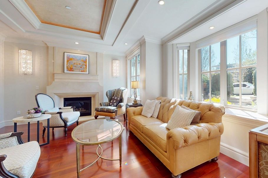 3749 W 11th Avenue Vancouver, BC - 3