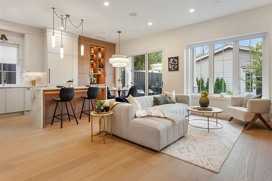 2 2256 E Pender Street Street Vancouver, BC - 3
