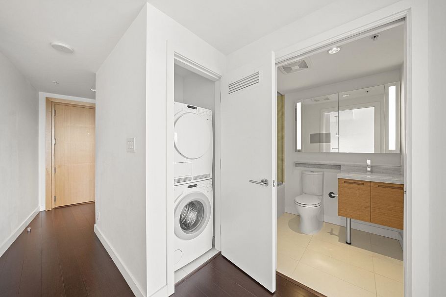 3505 777 Richards Street Vancouver, BC - 17