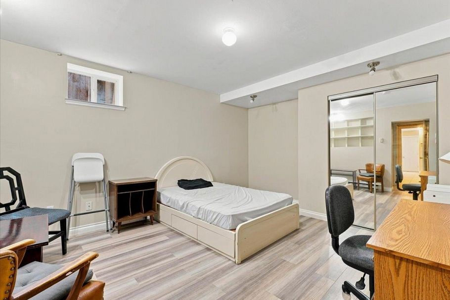 2579 W 45th Avenue Vancouver, BC - 13
