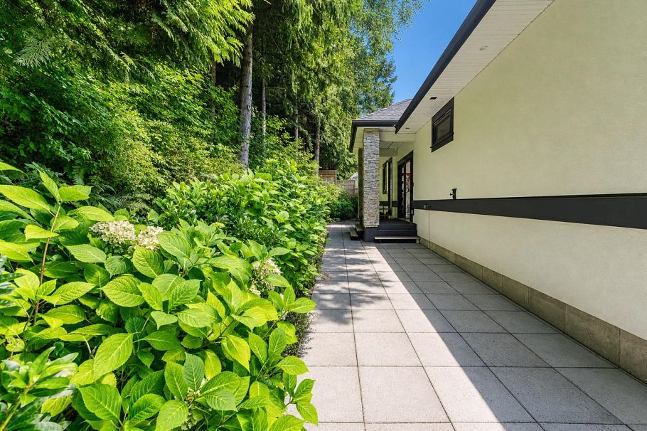 4816 Skyline Drive North Vancouver, BC - 4