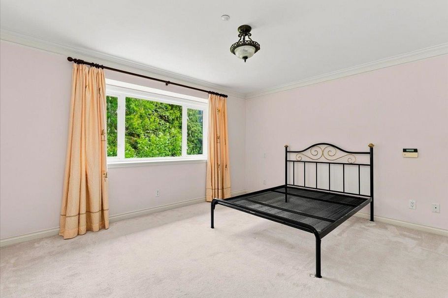 2579 W 45th Avenue Vancouver, BC - 19