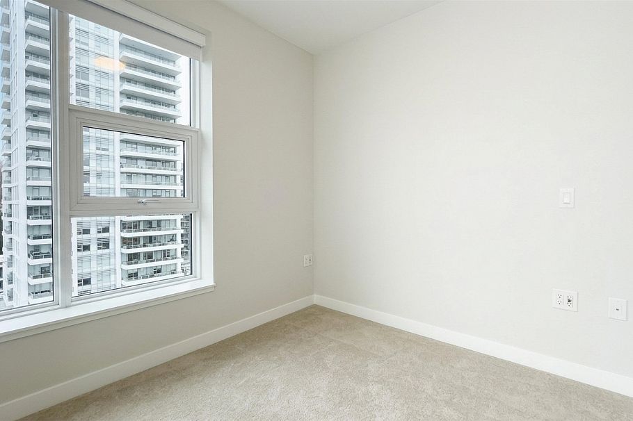 1406 3430 E Kent Avenue South Vancouver, BC - 14