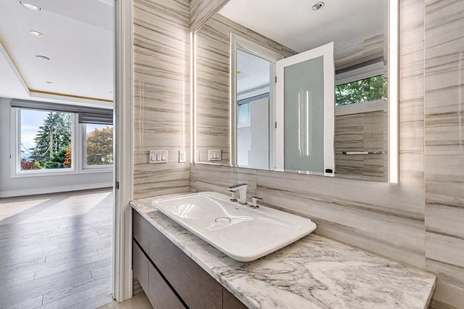 4816 Skyline Drive North Vancouver, BC - 30