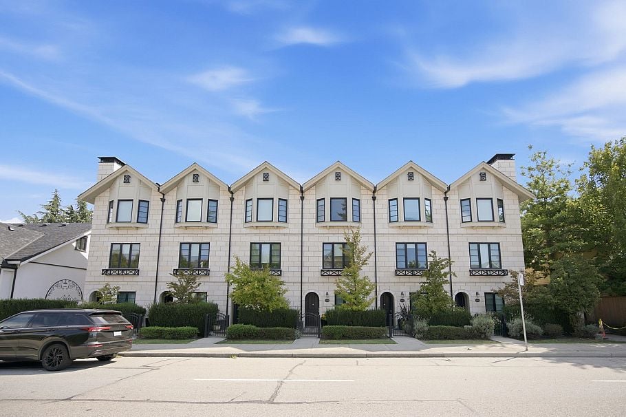 4354 Knight Street Vancouver, BC - 2