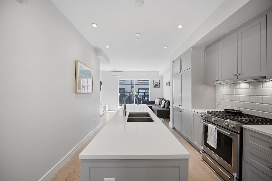 4354 Knight Street Vancouver, BC - 12