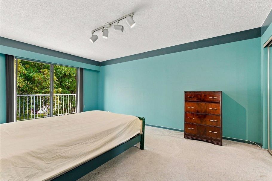2206 E 8th Avenue Vancouver, BC - 21