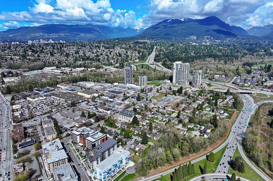 279 Orwell Street North Vancouver, BC - 3