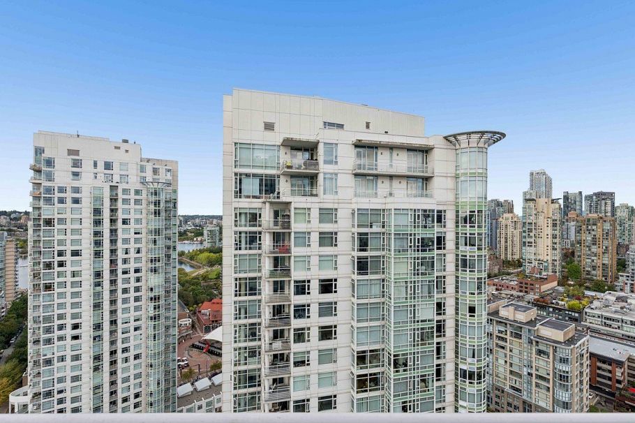 3202 193 Aquarius Mews Vancouver, BC - 28