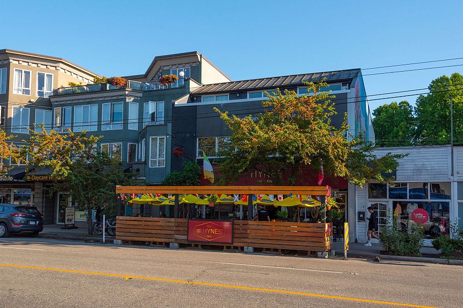 203 2528 Collingwood Street Vancouver, BC - 29