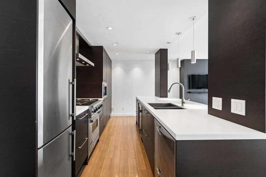 3202 193 Aquarius Mews Vancouver, BC - 10