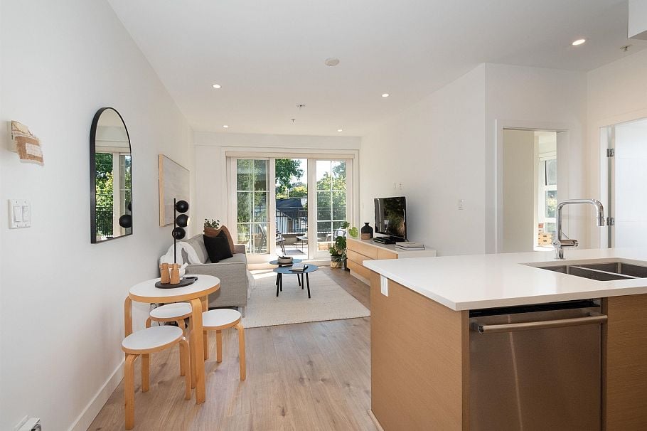 203 2528 Collingwood Street Vancouver, BC - 4