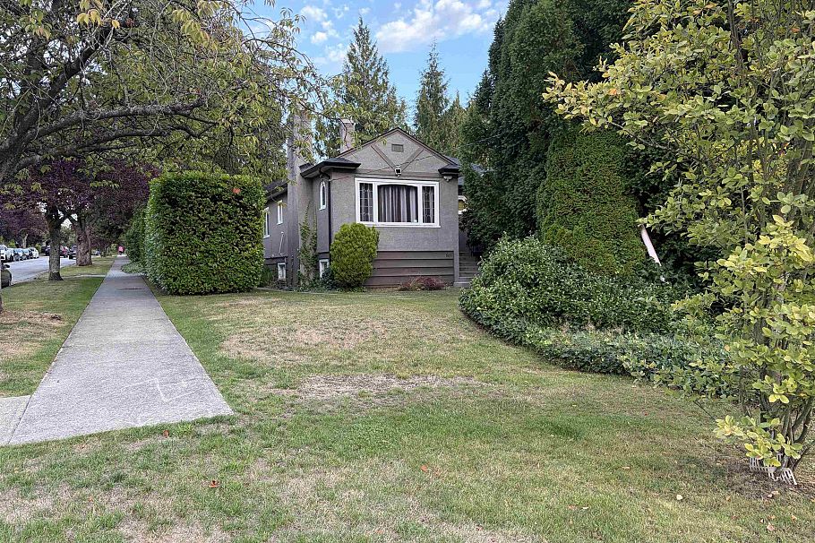 7606 Angus Drive Vancouver, BC - 1