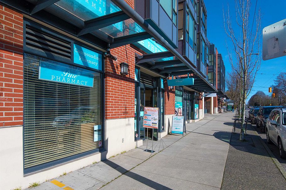 203 2528 Collingwood Street Vancouver, BC - 34