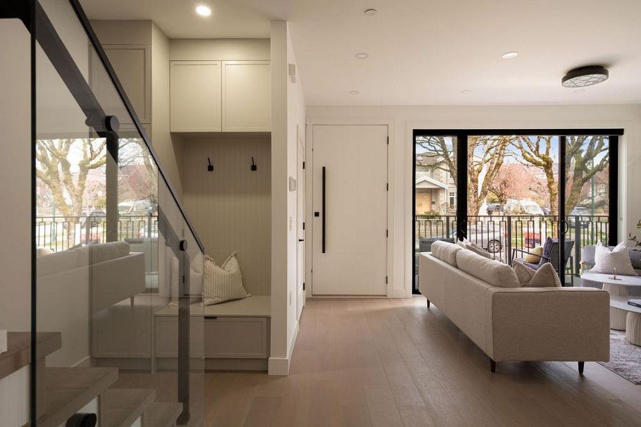1 2282 E 8th Avenue Vancouver, BC - 21
