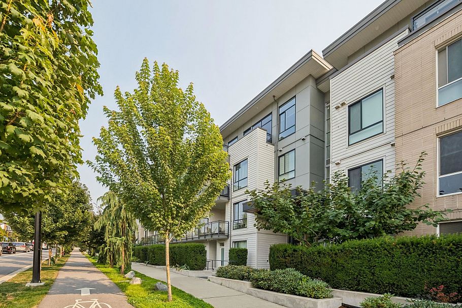 210 625 E 3rd Street North Vancouver, BC - 3