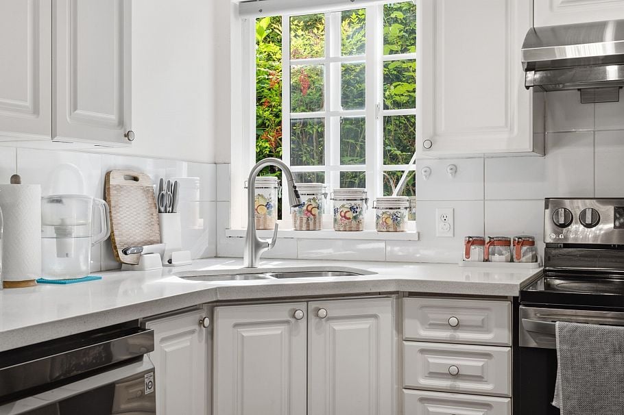 107 5788 Vine Street Vancouver, BC - 1