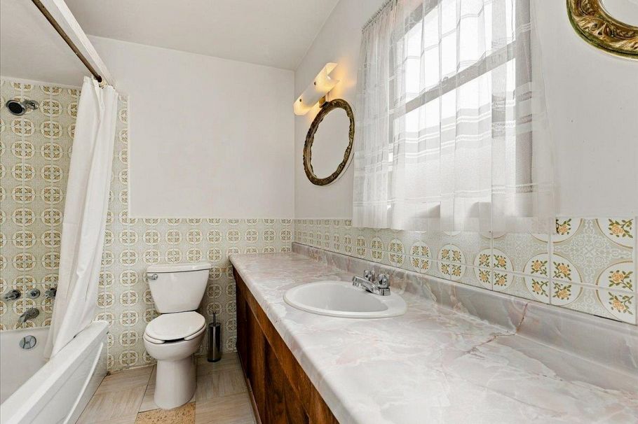 2206 E 8th Avenue Vancouver, BC - 23
