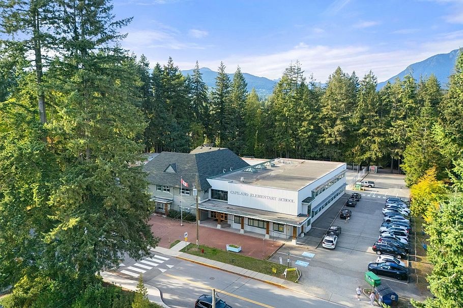 2011 Bridgman Avenue North Vancouver, BC - 38