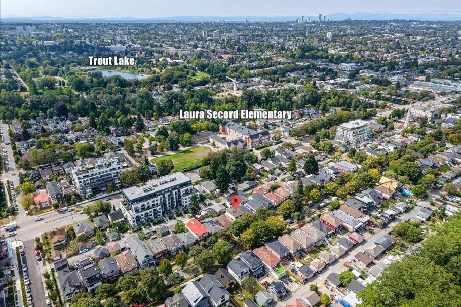 2206 E 8th Avenue Vancouver, BC - 8