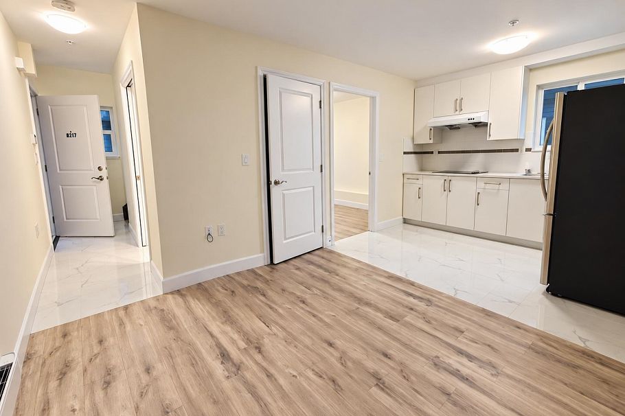8221 Fremlin Street Vancouver, BC - 16