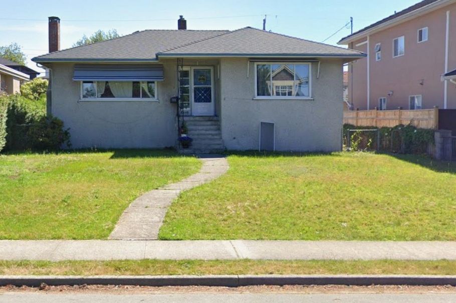 6598 Doman Street Vancouver, BC - 25