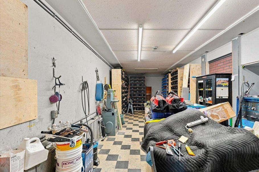 2206 E 8th Avenue Vancouver, BC - 29