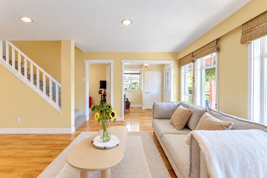 272 E Osborne Road North Vancouver, BC - 9