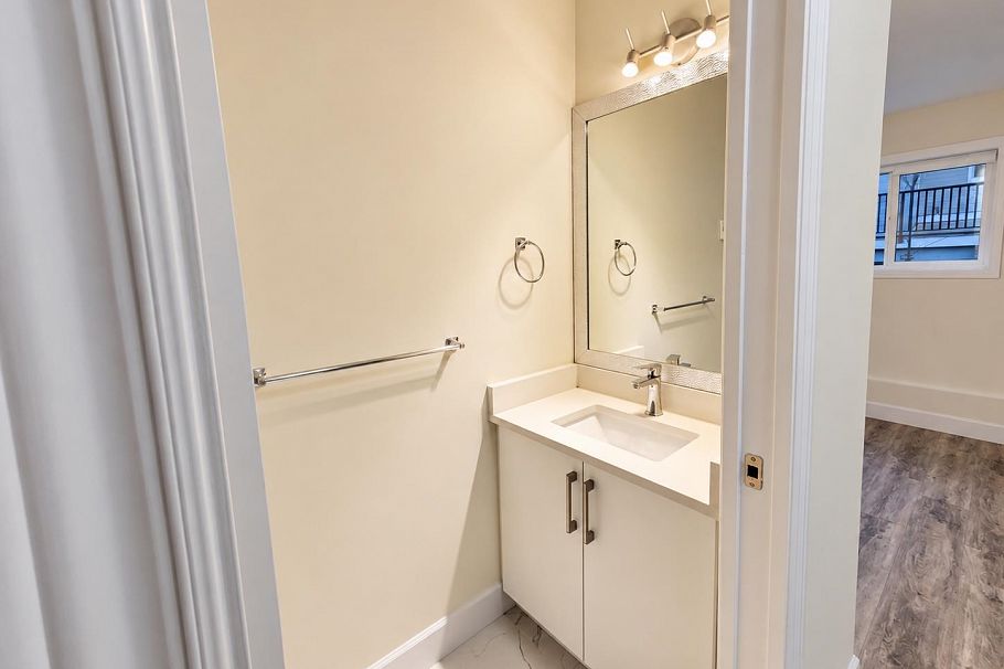 8221 Fremlin Street Vancouver, BC - 13