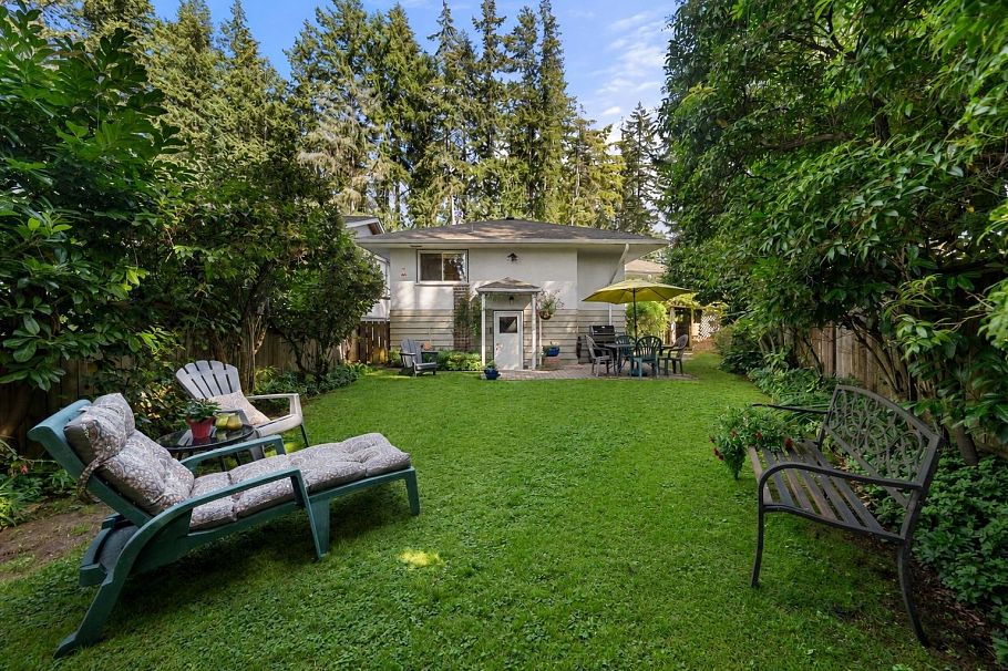 2011 Bridgman Avenue North Vancouver, BC - 34
