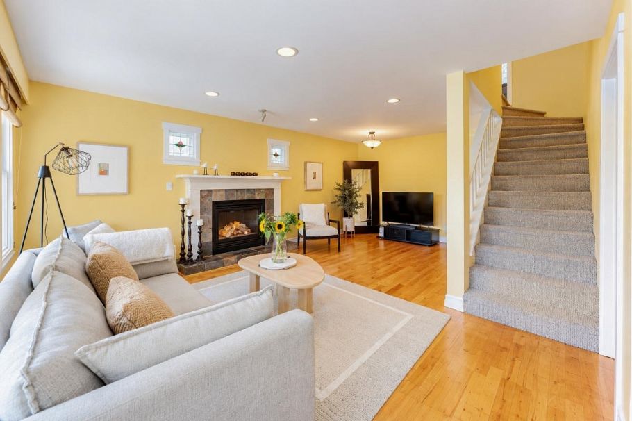272 E Osborne Road North Vancouver, BC - 10