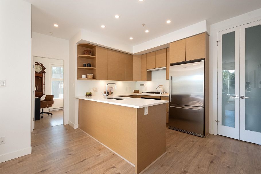 203 2528 Collingwood Street Vancouver, BC - 17