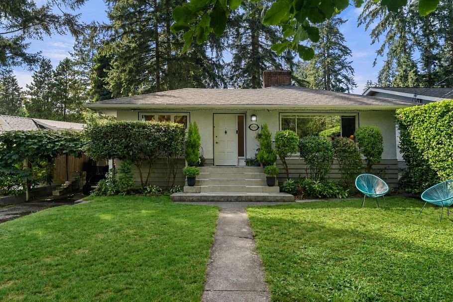 2011 Bridgman Avenue North Vancouver, BC - 1