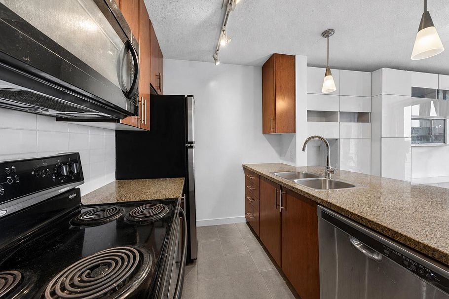 2309 688 Abbott Street Vancouver, BC - 3