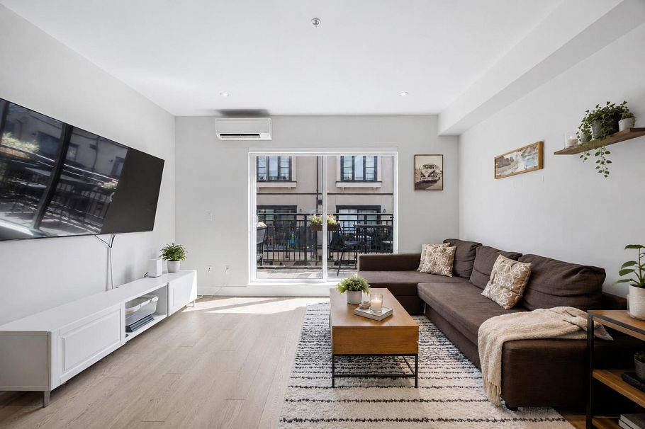 4354 Knight Street Vancouver, BC - 3