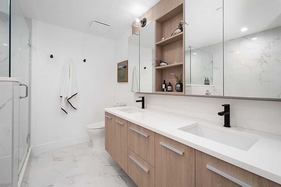 908 2785 Library Lane North Vancouver, BC - 24