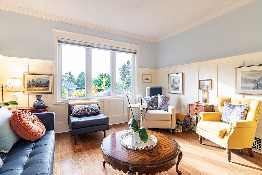 114 W Kings Road North Vancouver, BC - 14