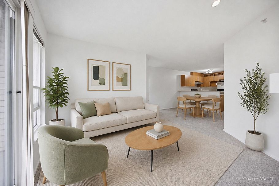 363 1100 E 29th Street North Vancouver, BC - 3