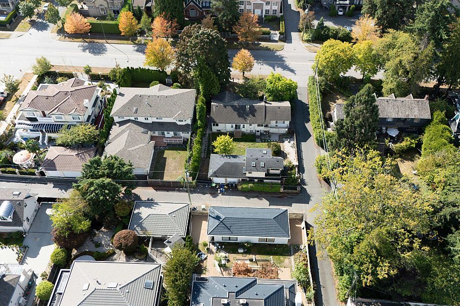 1441 W 49th Avenue Vancouver, BC - 5
