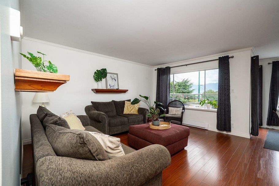 104 2412 Alder Street Vancouver, BC - 5