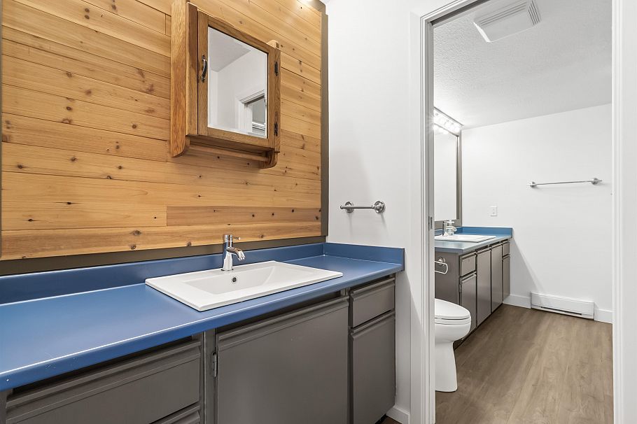 105 3191 Mountain Highway North Vancouver, BC - 19