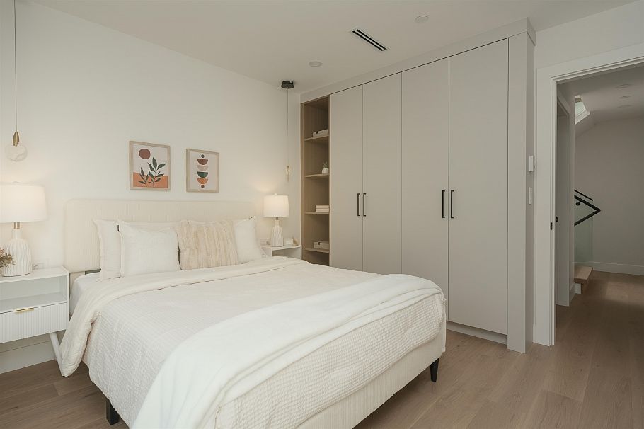 2 470 W 20 Avenue Vancouver, BC - 16