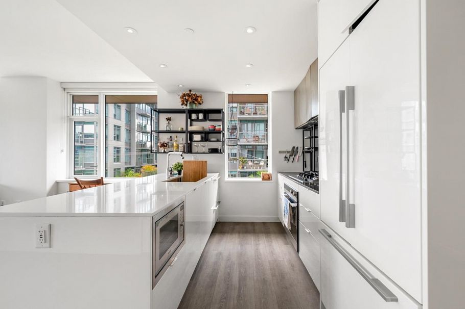406 209 E 7th Avenue Vancouver, BC - 4