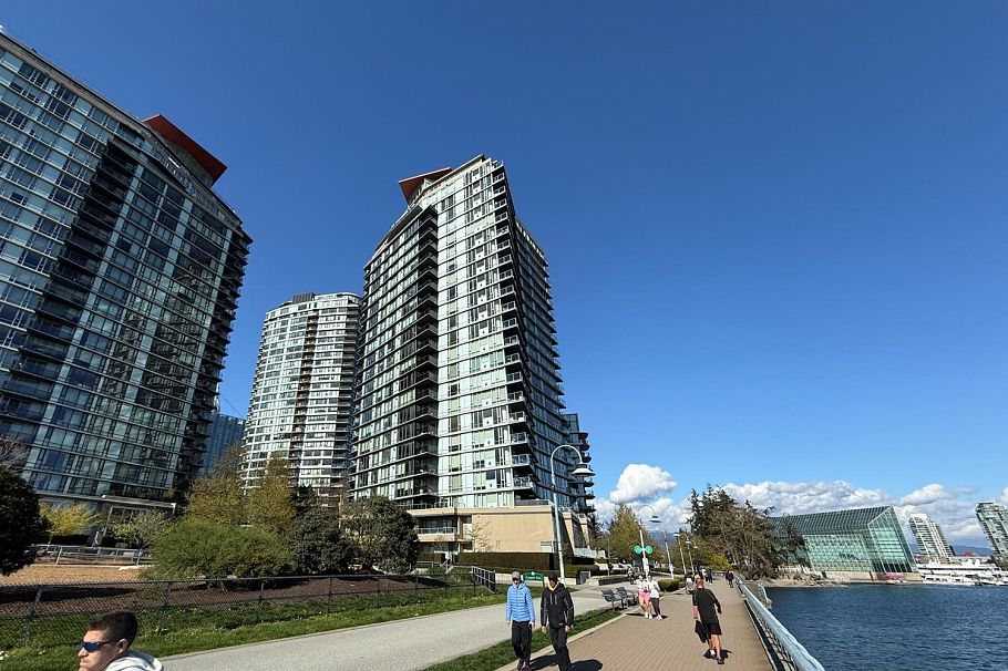 2503 8 Smithe Mews Vancouver, BC - 35