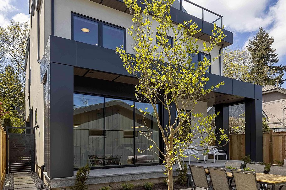 2 3255 W 13th Avenue Vancouver, BC - 30