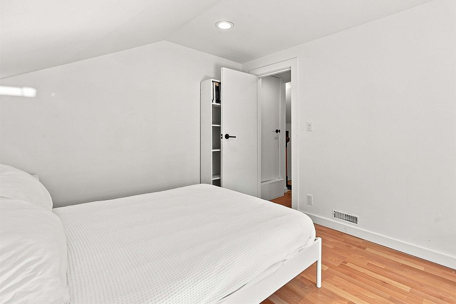 2764 Dundas Street Vancouver, BC - 21